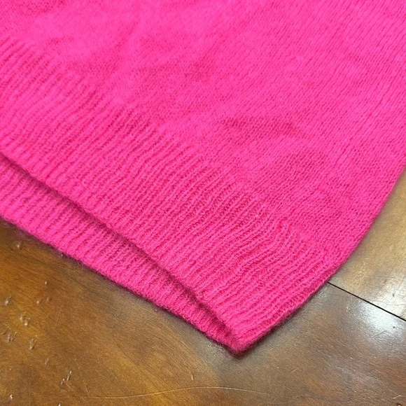 525 America, size L, Bright Pink Short Sleeve Cashmere Sweater - Picture 7 of 9